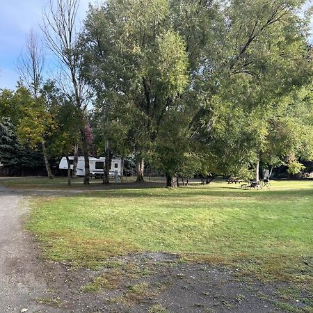 The Idaho Lodge & Rv Park Bonners Ferry Buitenkant foto
